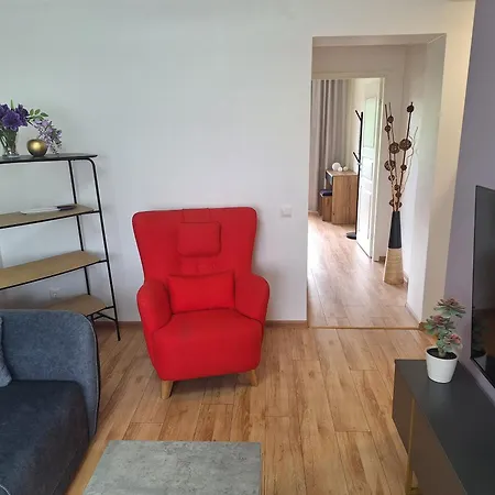 Spacious & Sunny With A Balcony Apartman